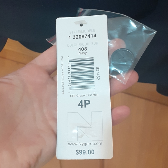 NEW Nygard Navy 3 Button Blazers Size 4P & 6P - Picture 7 of 8